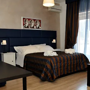 Couette-café Check-inn, Rome